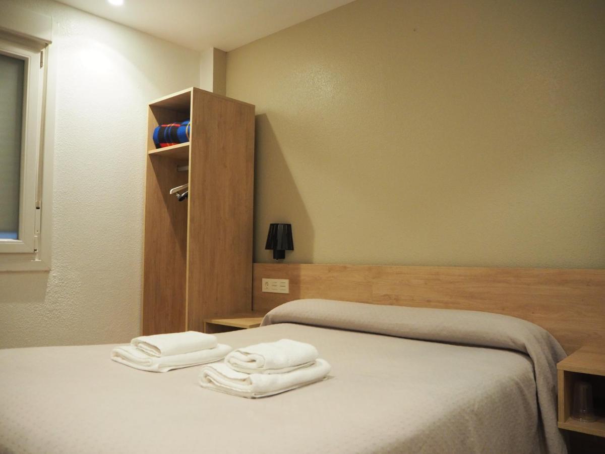 Pension Acella Pamplona Exterior photo