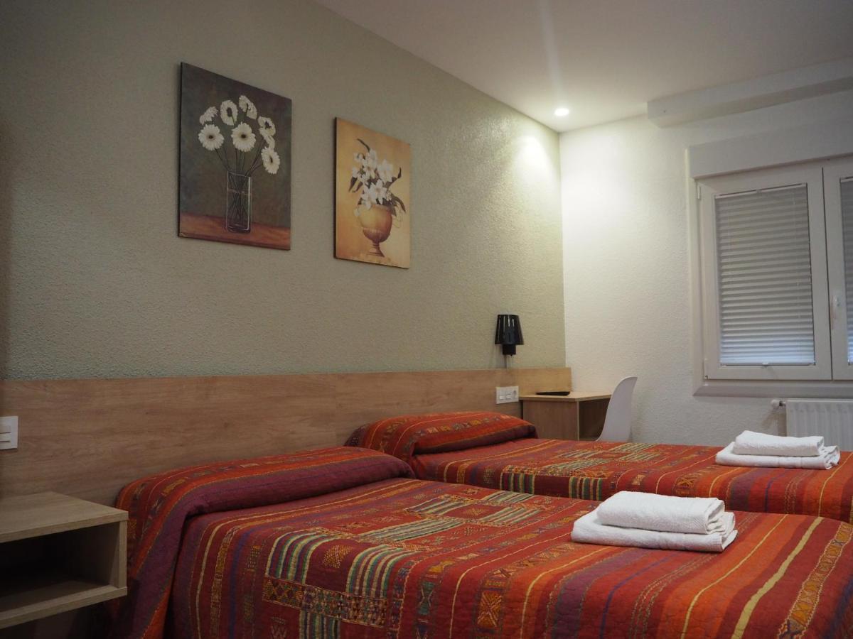 Pension Acella Pamplona Exterior photo